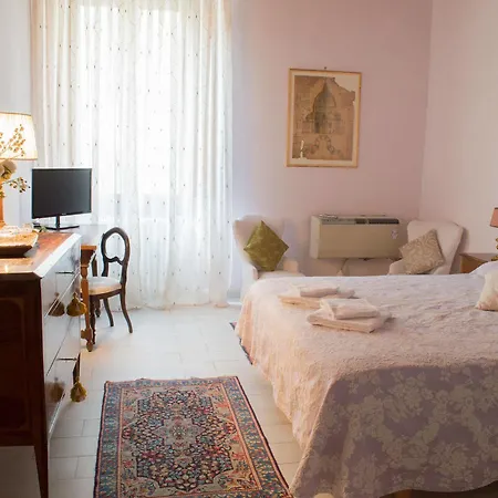 Oda ve Kahvaltı La Rosa Townhouse 3*