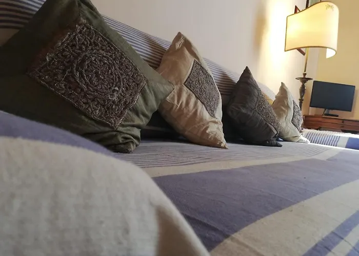 Bed & Breakfast La Rosa Townhouse 4*