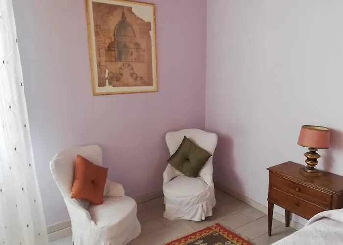 La Rosa Townhouse 4*