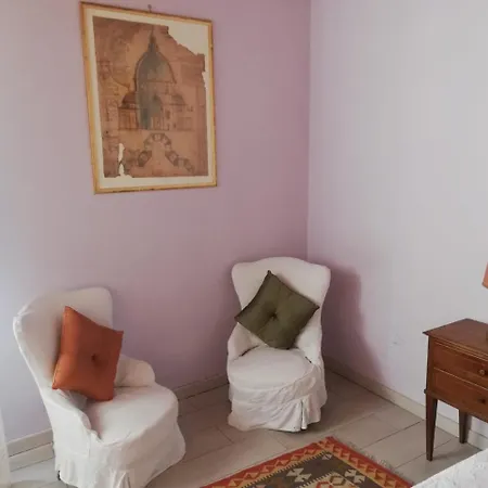 La Rosa Townhouse *